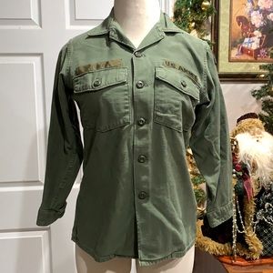 Vintage US Army Field Shirt  women’s Medium